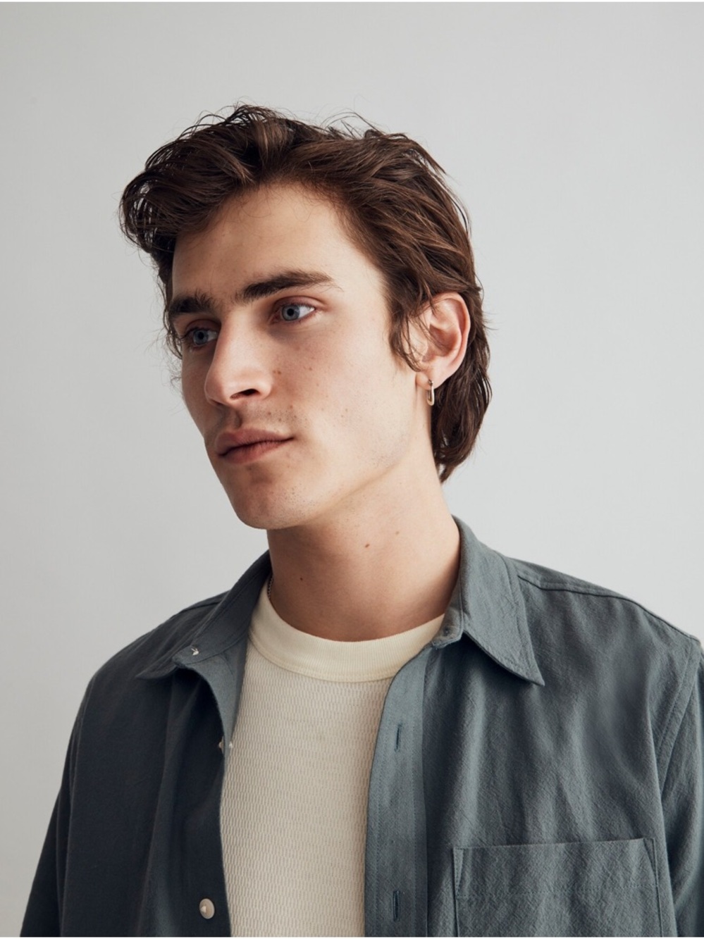 Madewell Mens Crinkle Cotton Perfect Long-Sleeve Shirt in Architect Green - Picture 2 of 12
